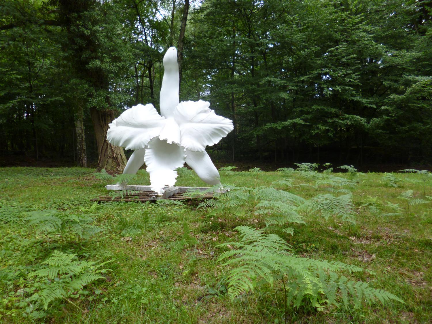 Skulpturengarten Das Bild zeigt ein Kunstwerk im Skulpturengarten.