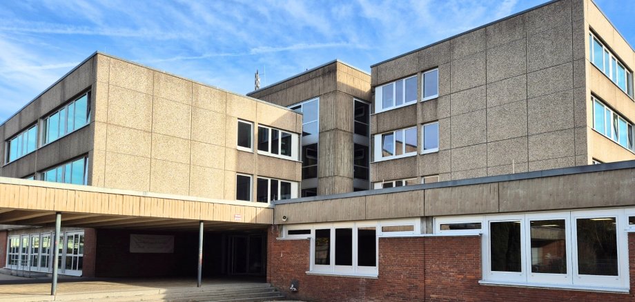Gesamtschule Rösrath Das Bild zeigt eine Außenansicht der Gesamtschule Rösrath.