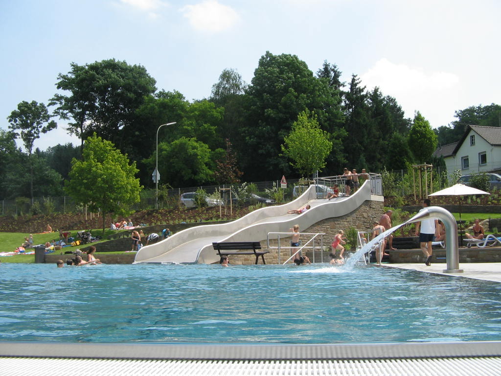 Bild Freibadrutsche Bild zeigt Rutsche des Freibads in Hoffnungsthal