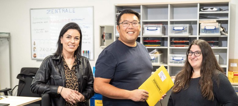 Das Bild zeigt der Kolleginnen und Kollegen der Zentrale.