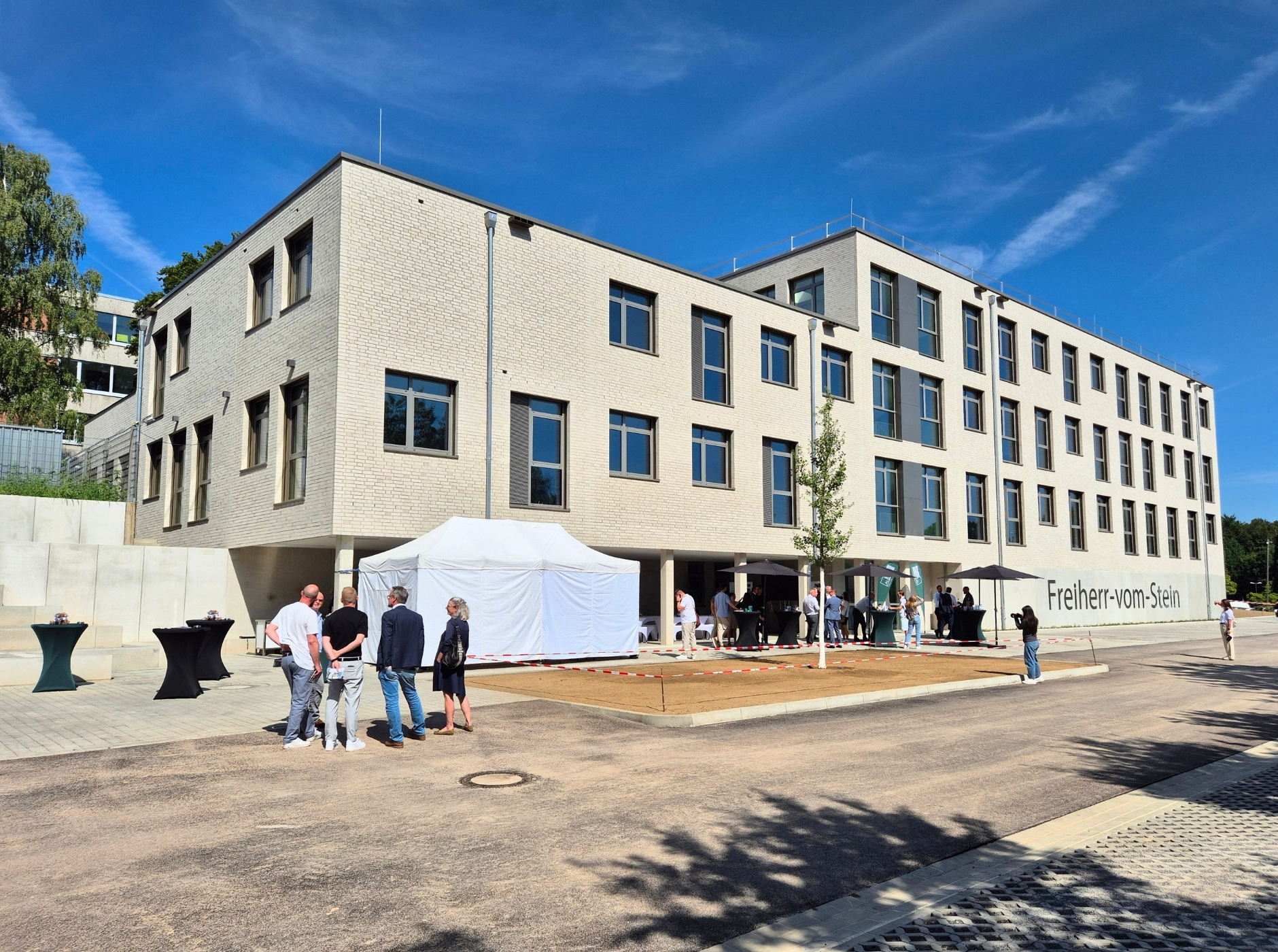 Erweiterungsbau FvS Gymnasium Blick auf den neuen Erweiterungsbau am FvS Gymnasium.