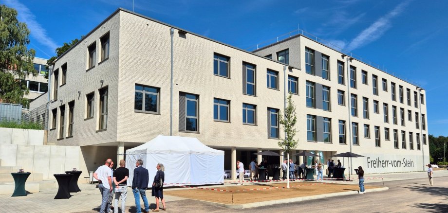 Erweiterungsbau FvS Gymnasium Blick auf den neuen Erweiterungsbau am FvS Gymnasium.