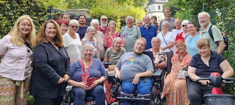 Gruppenbild Stadtspaziergang Gruppenbild der Teilnehmenden des letzten Stadtspaziergangs im August 2024.
