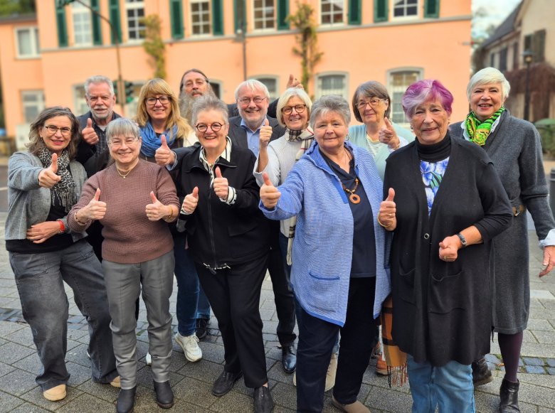 Das Bild zeigt den amtierenden Seniorenbeirat der Stadt Rösrath.