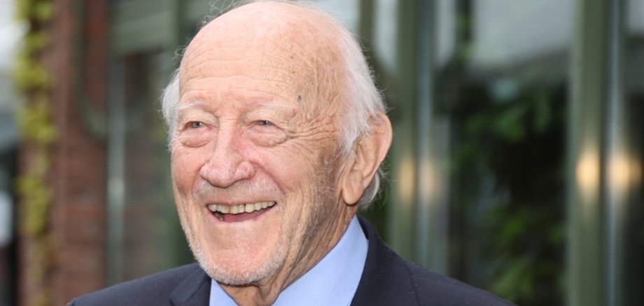 Bernard Vitoux Das Bild zeigt Bernard Vitoux. Er hat die Städtepartnerschaft zwischen Rösrath und dem Pays de Gallie maßgeblich geprägt.