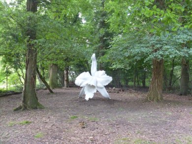 Das Bild zeigt eine Skulptur im Skulpturengarten Brander Straße.